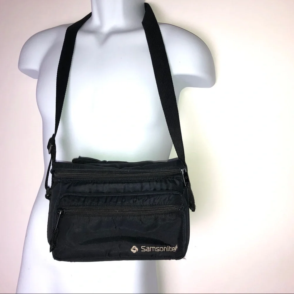 Samsonite Black Camera Case Vintage Padded‎